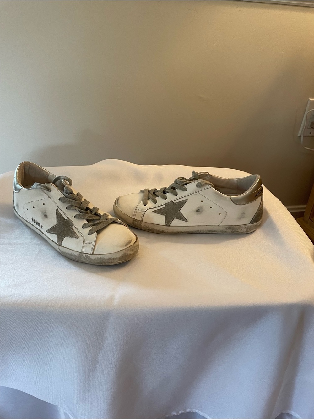 Golden Goose White Leather Sneakers with Gray Star Detail - Picture 2 of 5